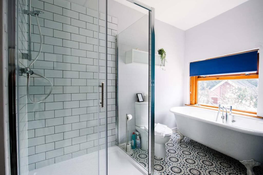 Villa Gorgeous Victorian House Sleeps 6 In Cardiff Extérieur photo